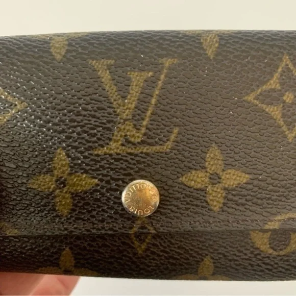 LOUIS VUITTON Monogram 6 Key Holder